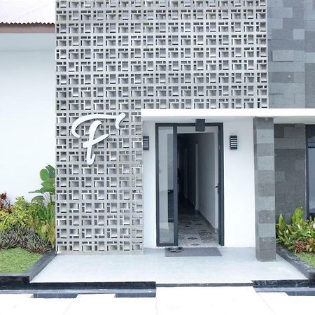 Reddoorz Plus Near Unimed Medan Extérieur photo