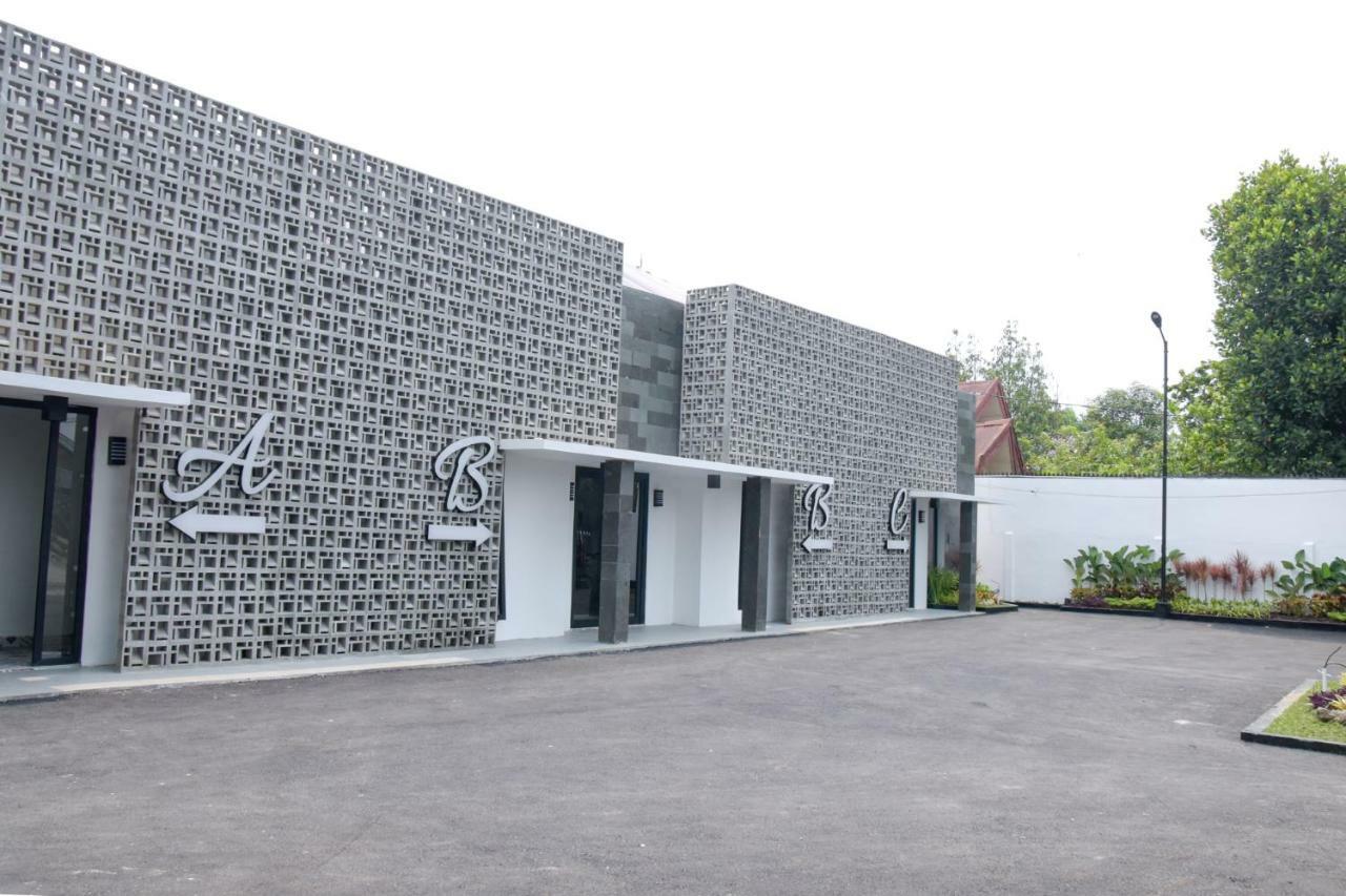 Reddoorz Plus Near Unimed Medan Extérieur photo